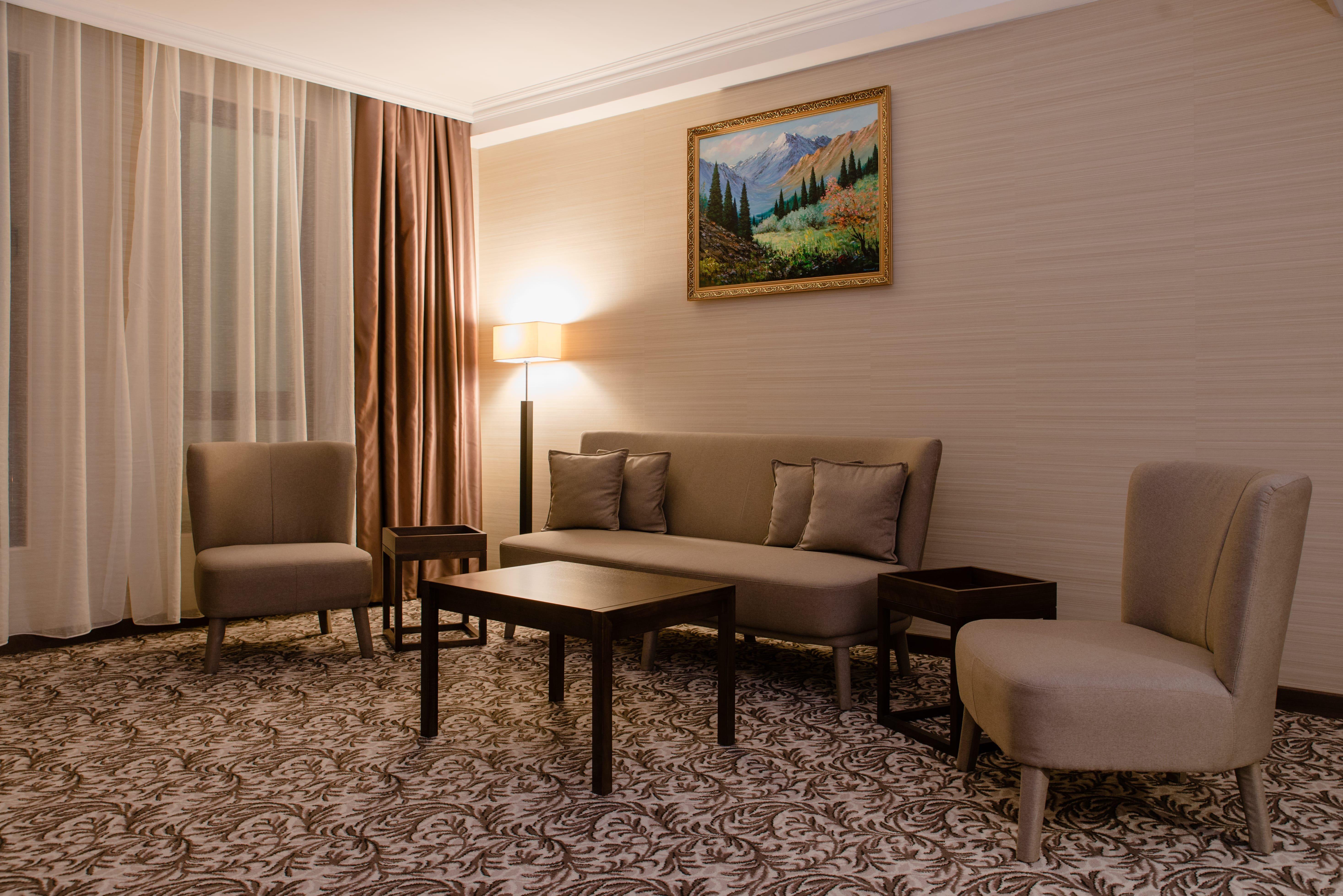 Holiday Inn Aktau By Ihg מראה חיצוני תמונה