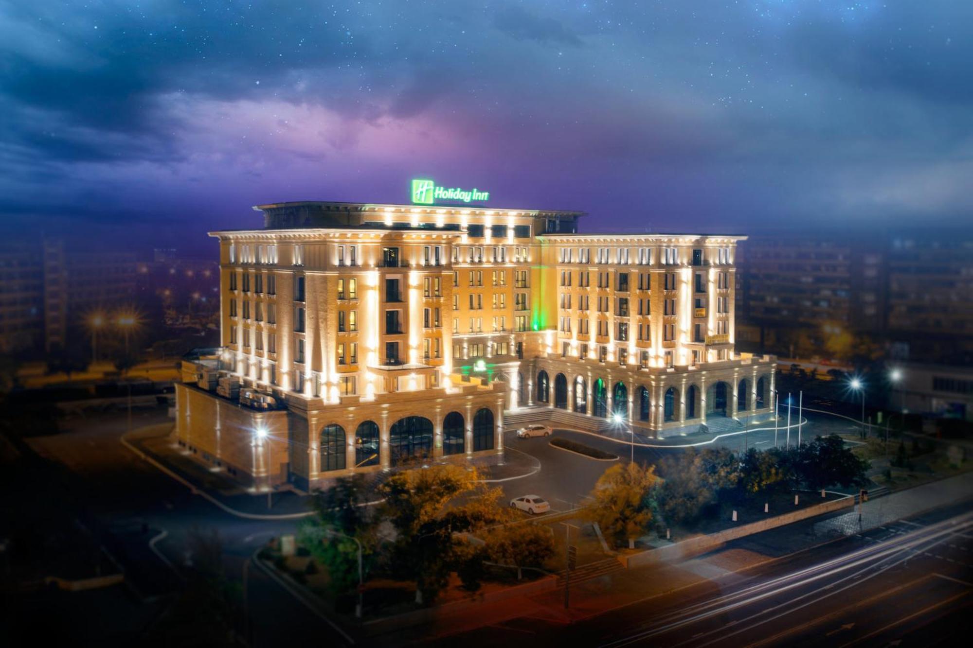Holiday Inn Aktau By Ihg מראה חיצוני תמונה