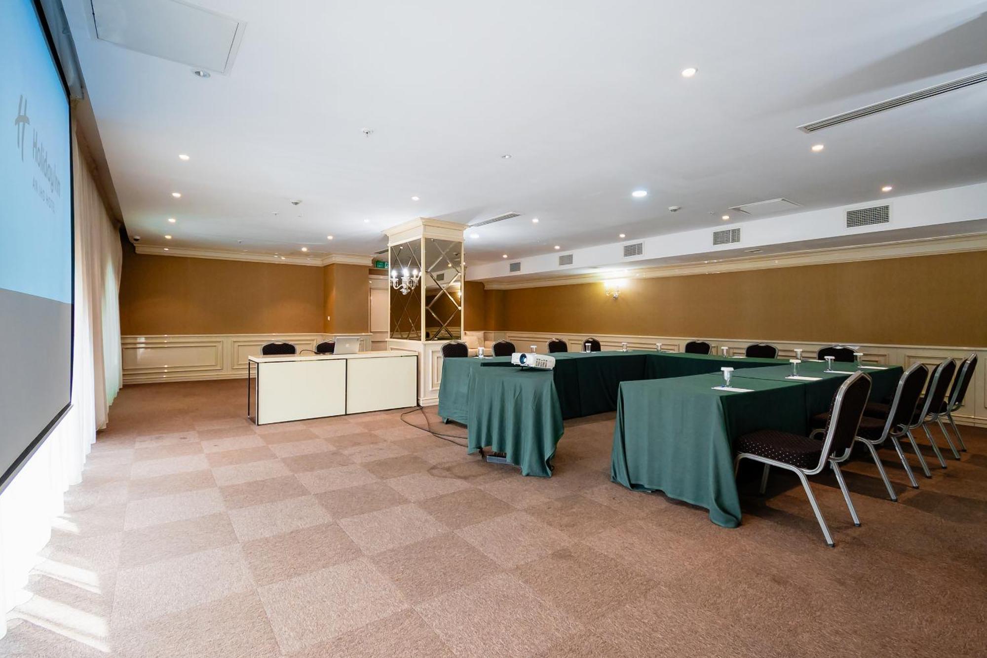 Holiday Inn Aktau By Ihg מראה חיצוני תמונה