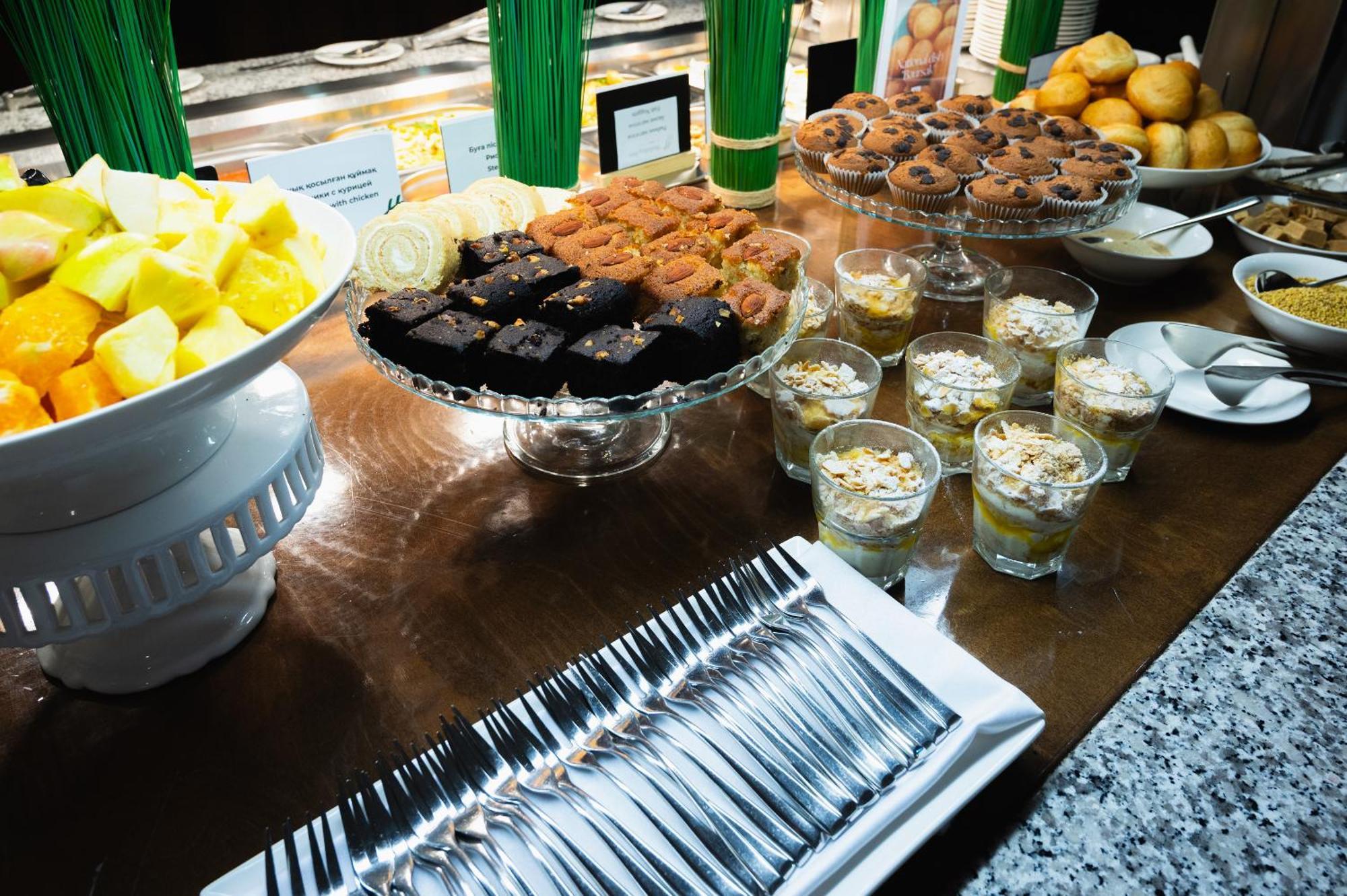 Holiday Inn Aktau By Ihg מראה חיצוני תמונה
