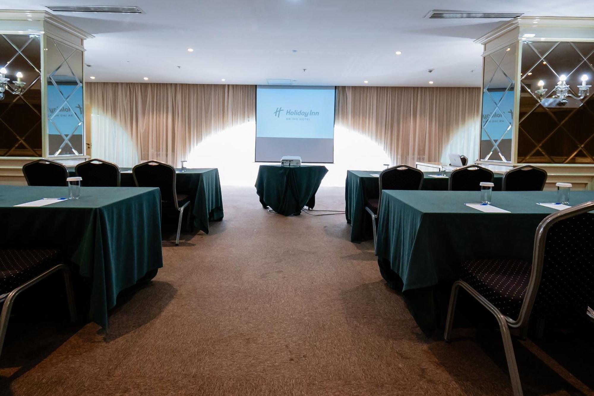 Holiday Inn Aktau By Ihg מראה חיצוני תמונה