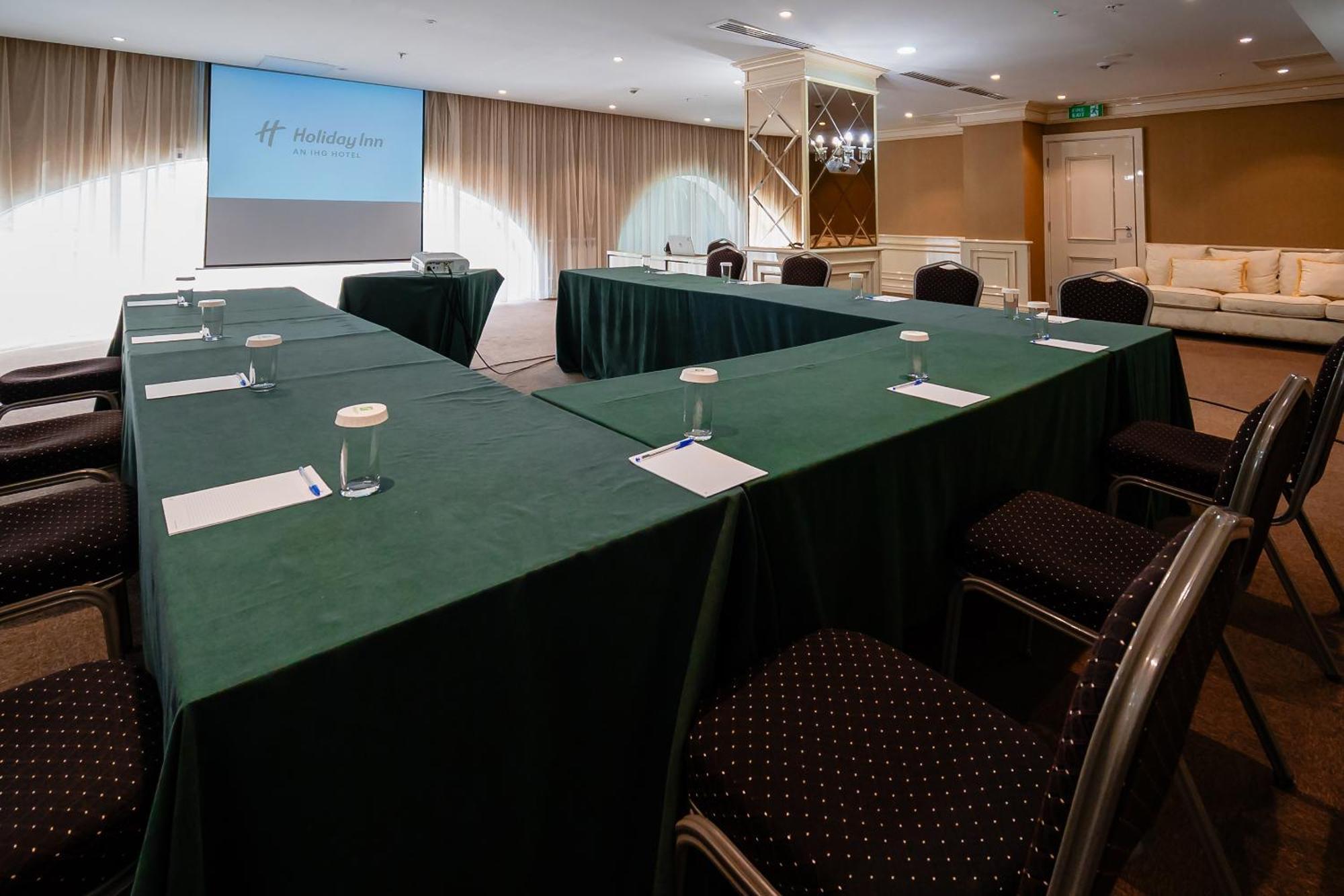 Holiday Inn Aktau By Ihg מראה חיצוני תמונה